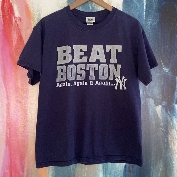 Lee Other - 🔥VINTAGE🔥2004 NY Yankees Beat Boston 100% Cotton T-shirt.
